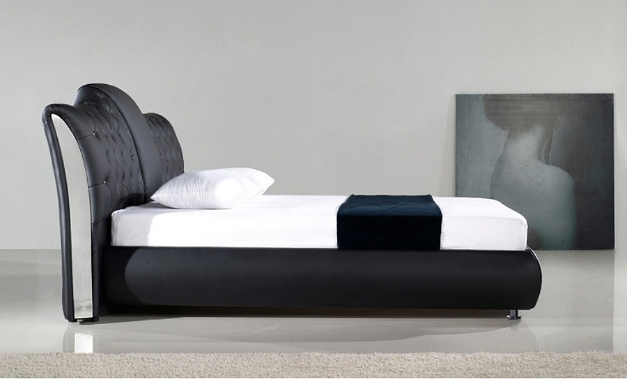 Leather Bed - Model 40